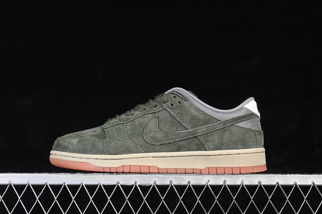 Nike SB Dunk Low Olive Green Sneakers HJ0367-301