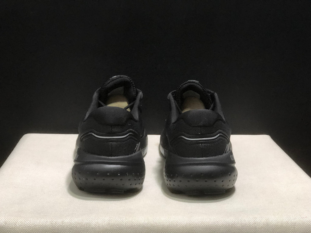 Brooks Glycerin 21 Black Low-Top Running Sneakers