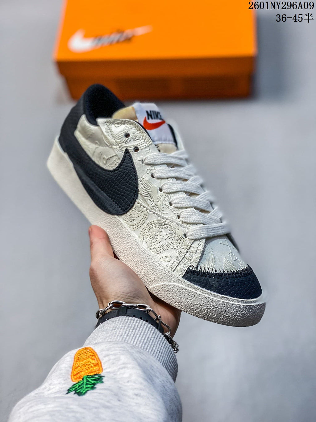 Nike Blazer Low '77 Jumbo White Black Sneakers