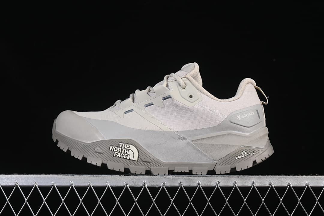 The North Face Summit Offtrail GTX Hiking Shoes, White