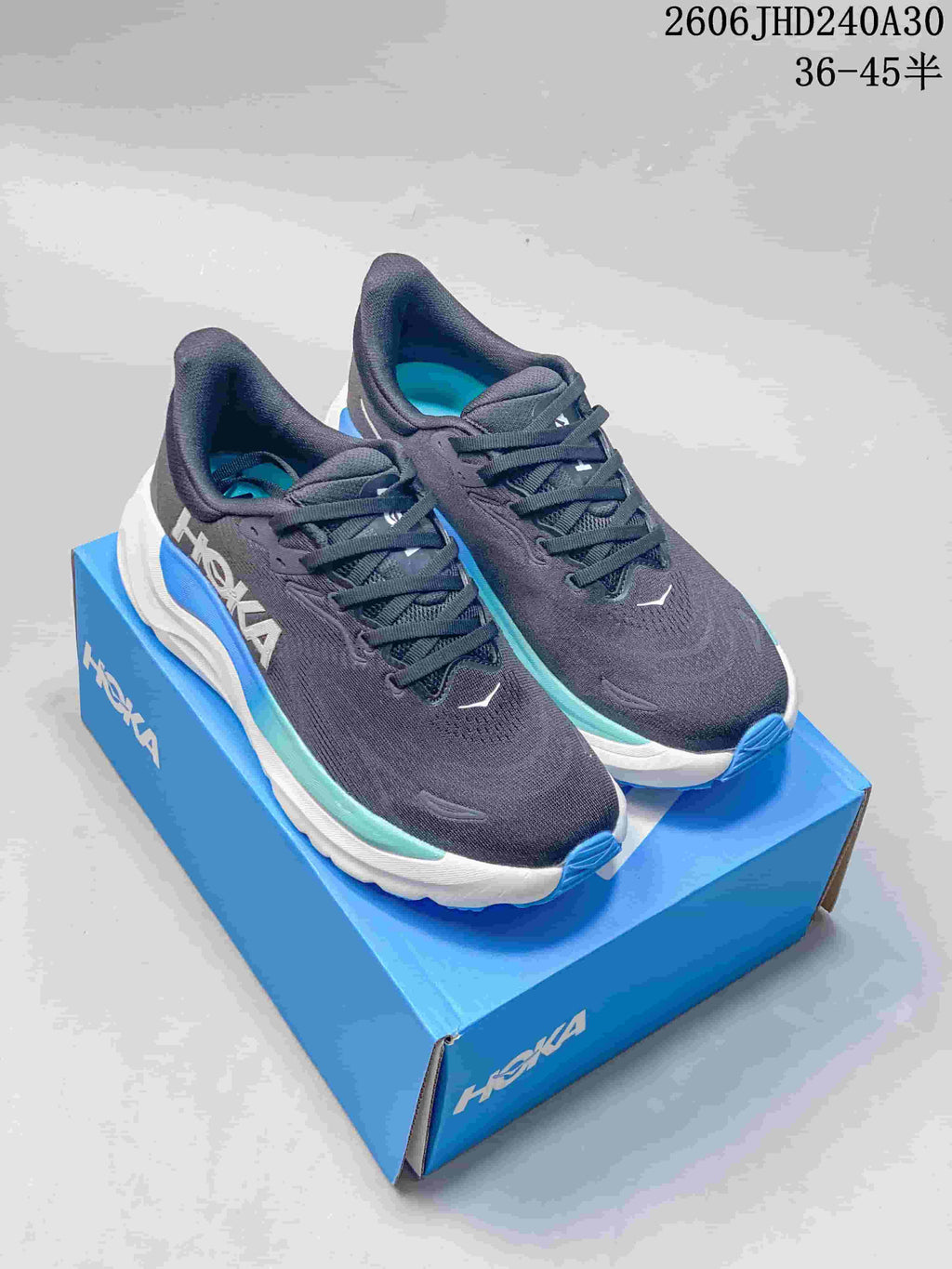HOKA Arahi 8 Wide Running Shoes in Charcoal and Blue