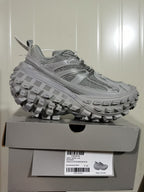 Balenciaga Defender Sneakers Grey 685613 W2RA6 1200