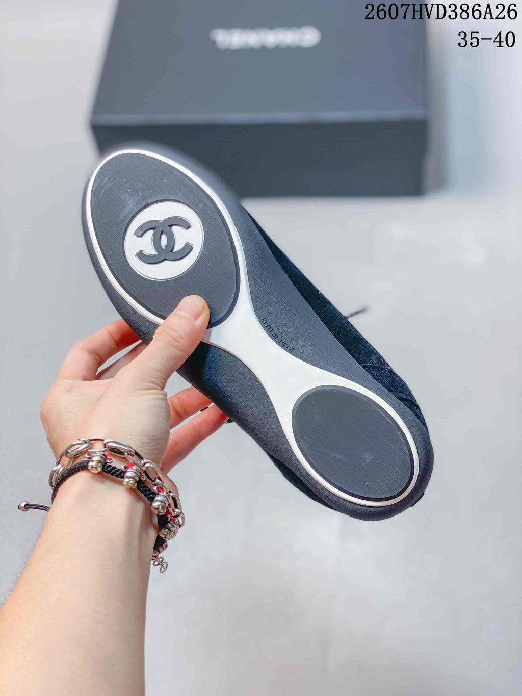 Chanel 26SS Black and White Low-Top Sneakers 2607HVD386A26