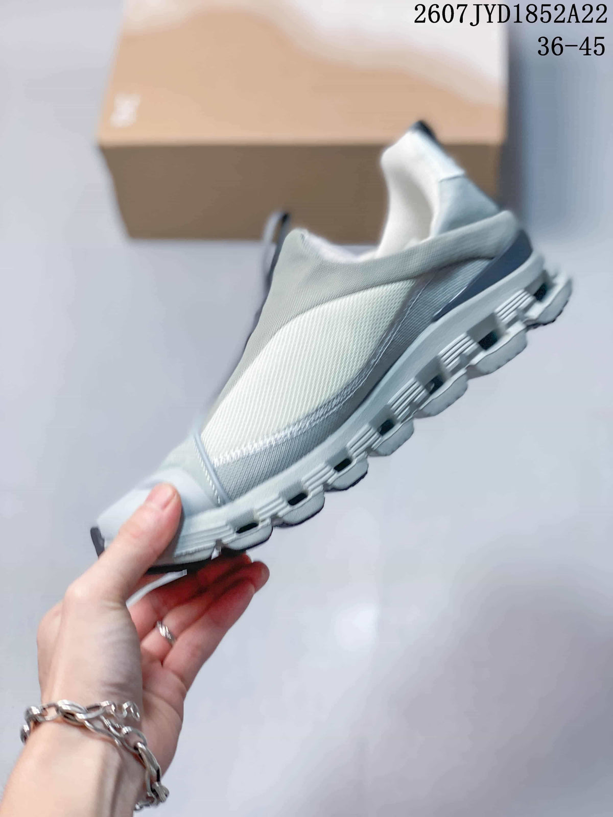 On Cloud X 4 Low-Top Sneakers Grey White Navy 2607JYD1852A22