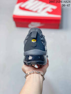 Nike Air VaporMax Plus Black Sneakers 2607JGD414A24