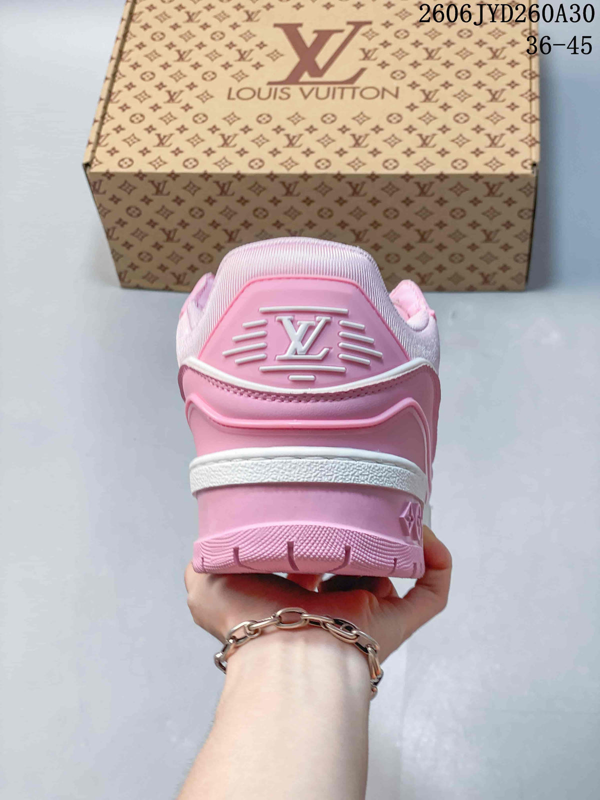 Louis Vuitton Trainer Maxi Pink Low-Top Sneakers