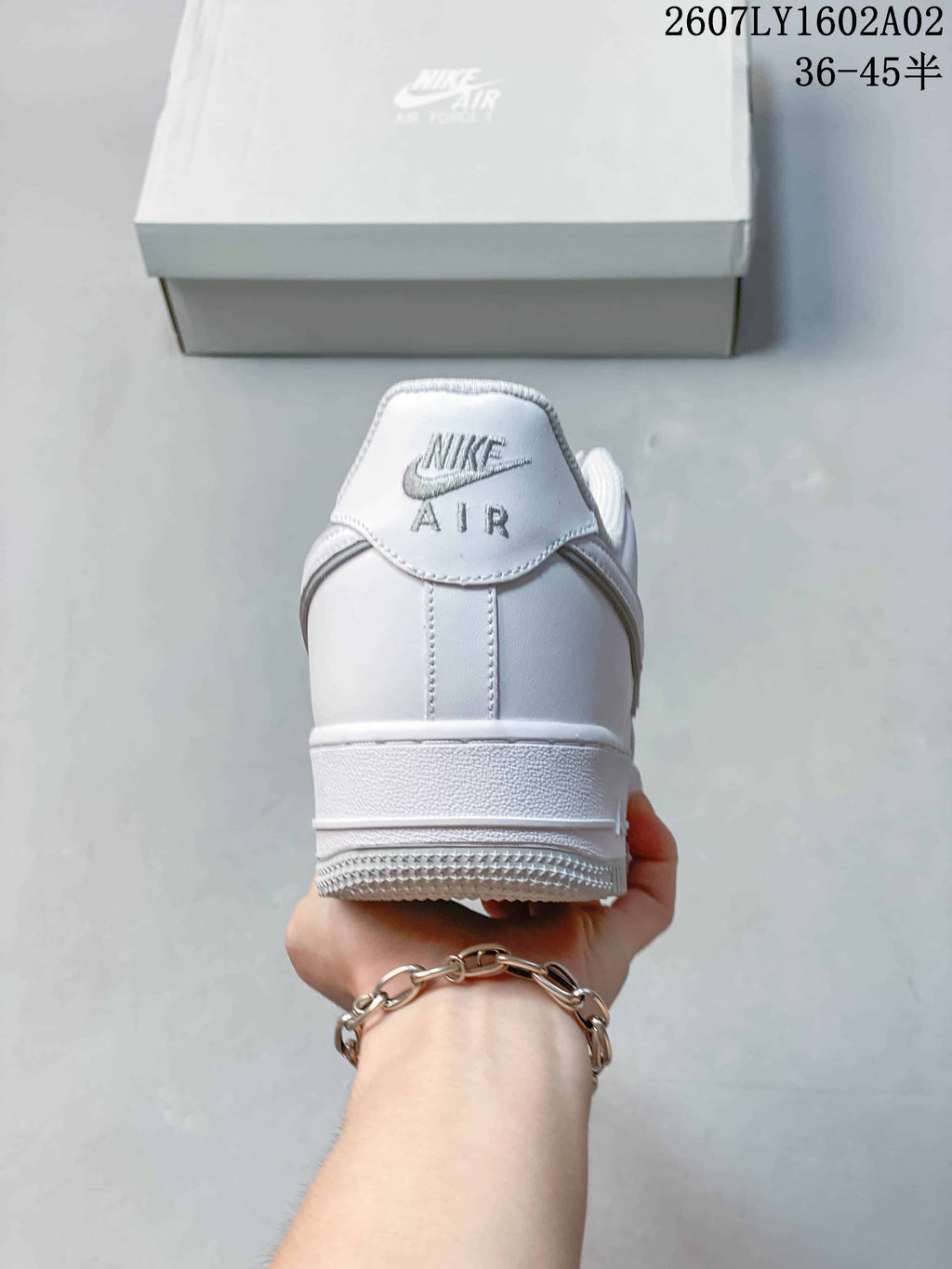 Nike Air Force 1 '07 Low White Sneakers