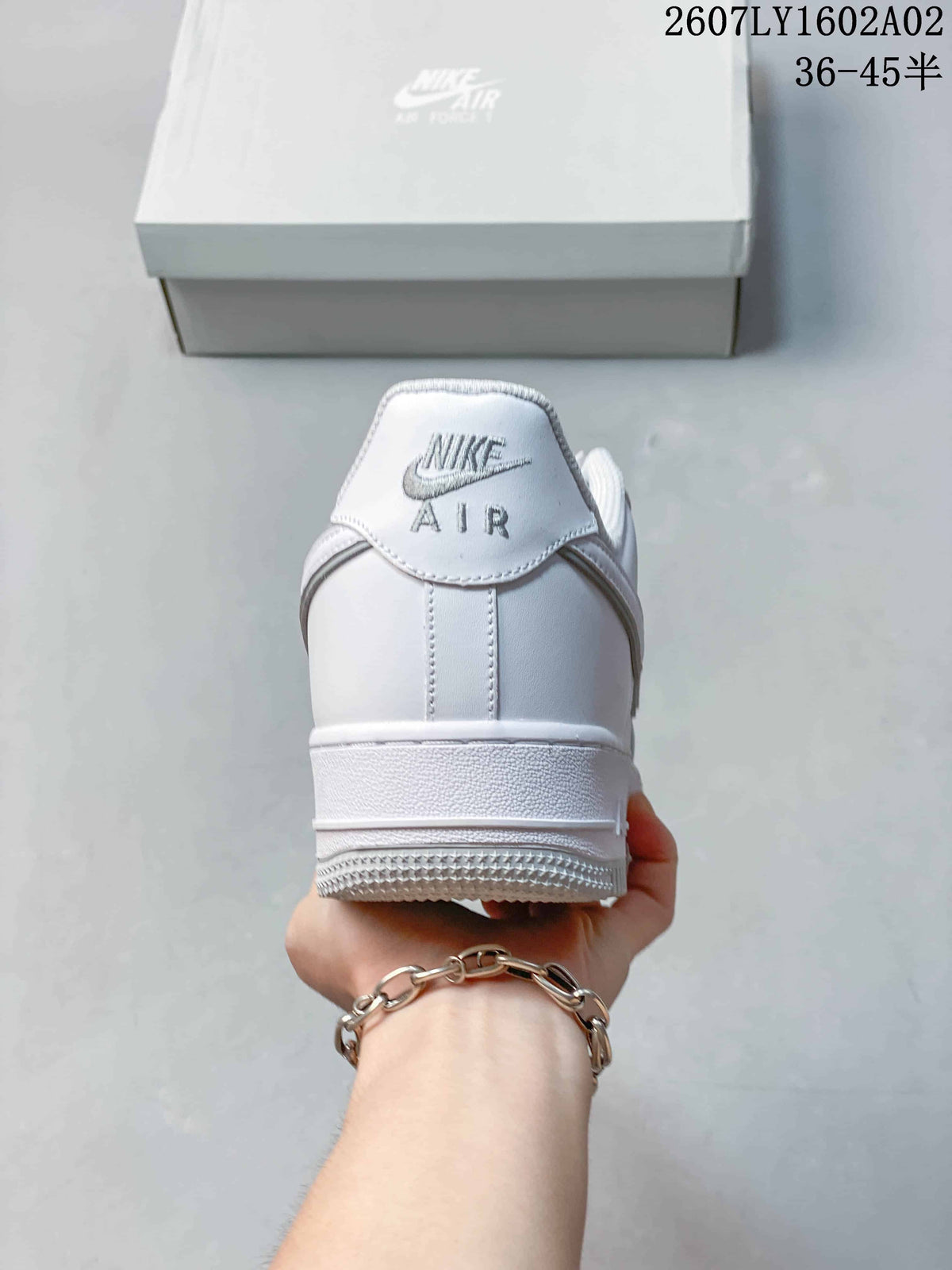 Nike Air Force 1 '07 Low White Sneakers