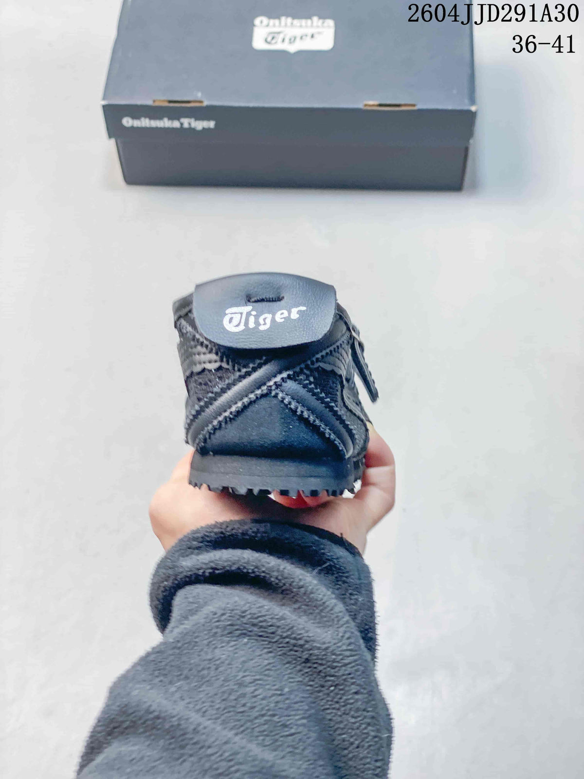 ASICS 1182A705-001 Black Buckle Sneakers