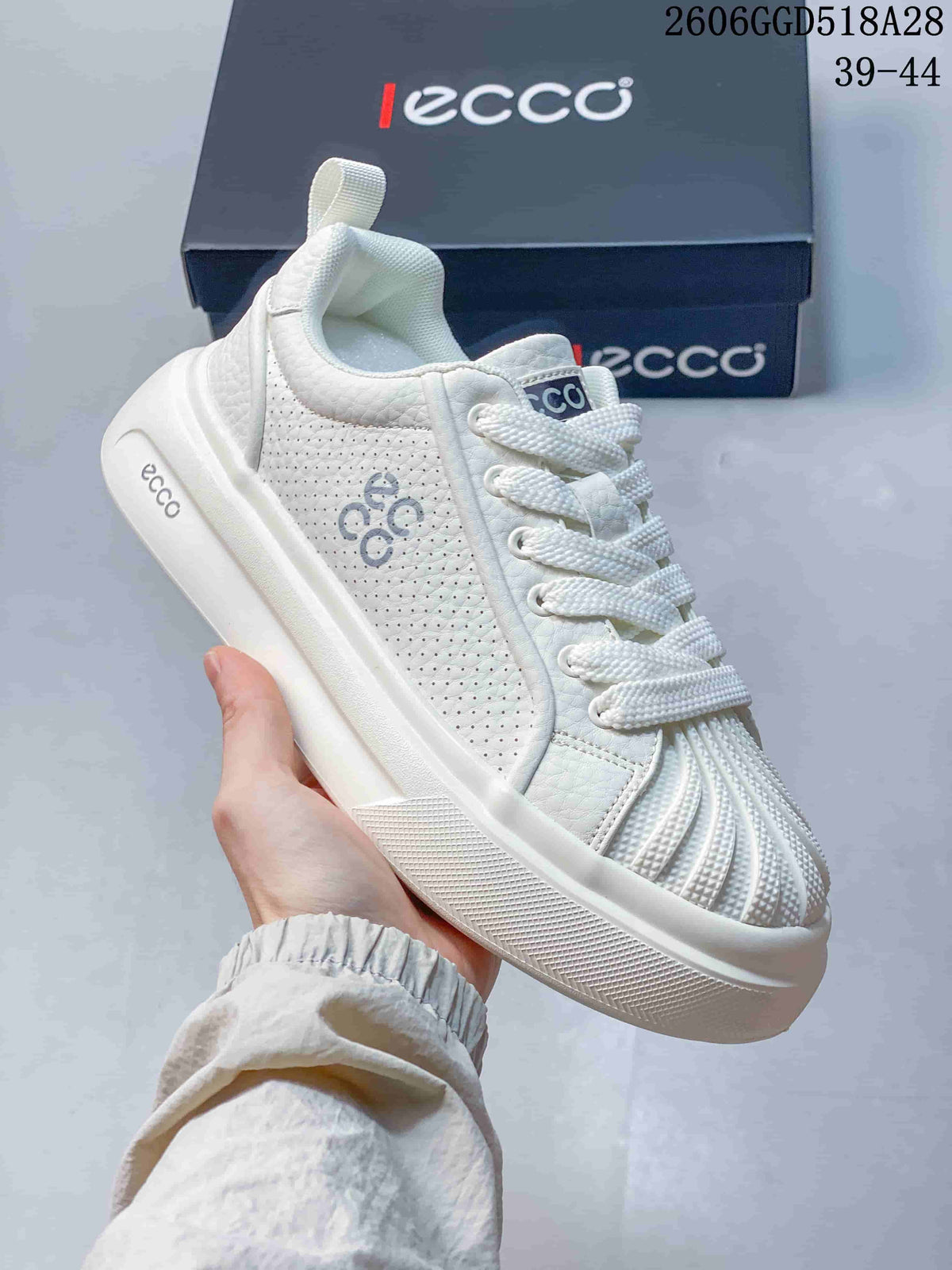 ECCO White Lace-Up Platform Sneakers 2606GGD518A28