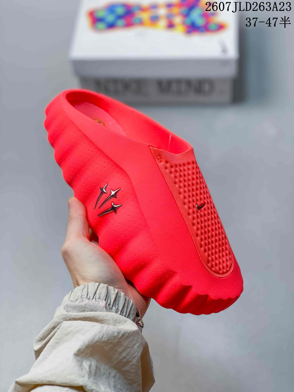 Nike Mind 001 Red Slip-On Sneakers