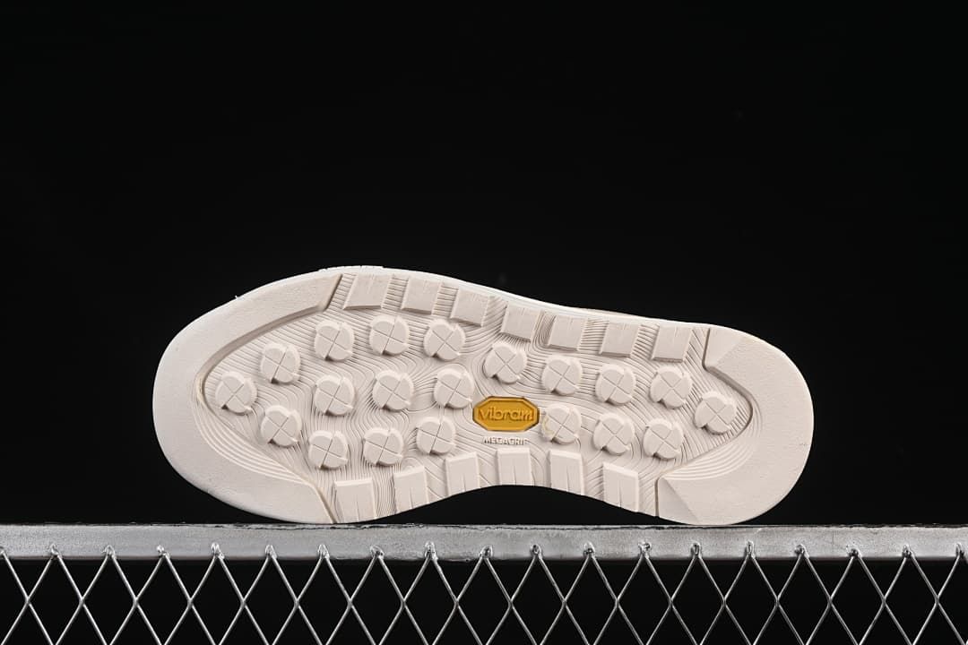 The North Face NF0A8AD94QI-082 Sand Low-Top Shoes