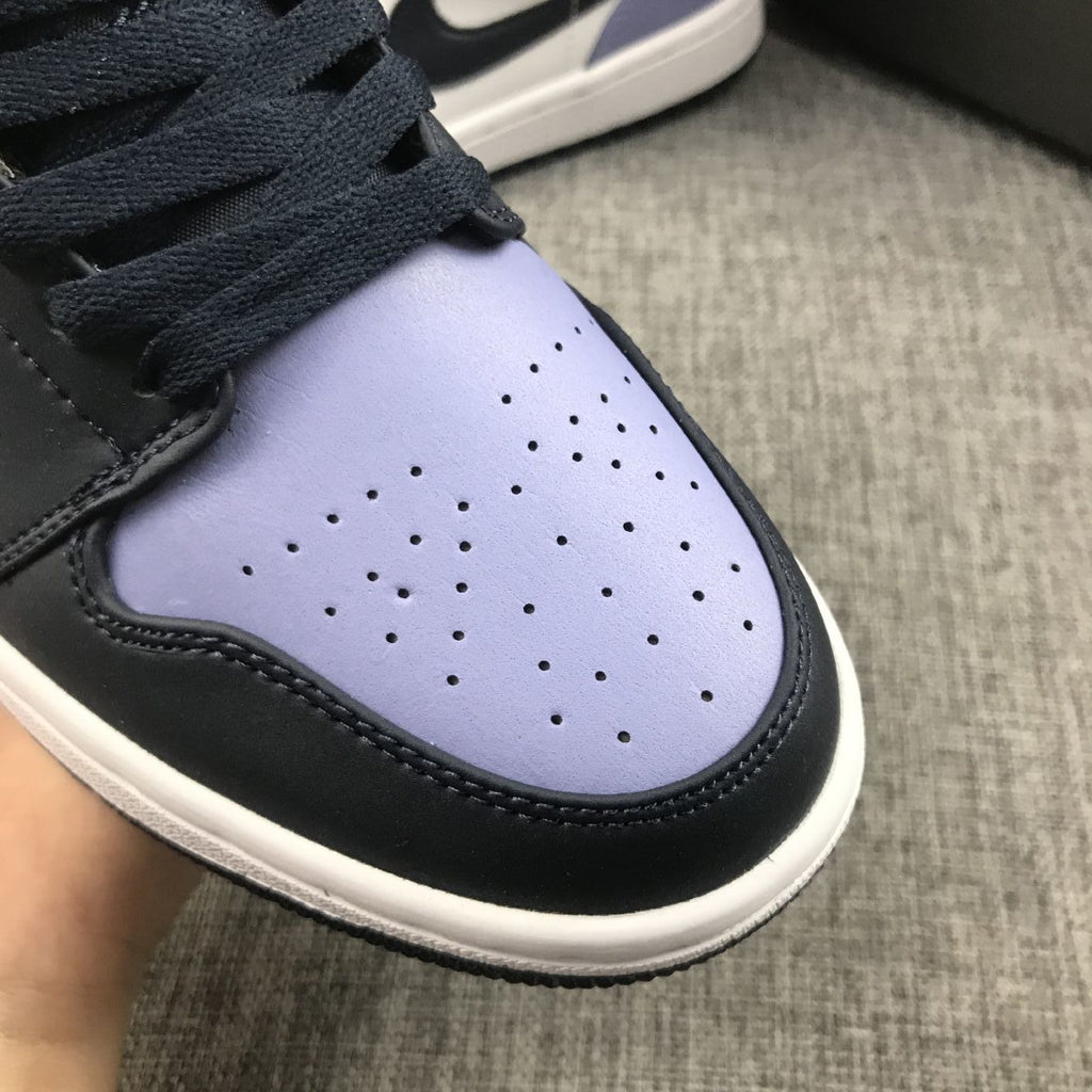 Jordan 1 Mid Sneakers Deep Blue Toe 554724-445