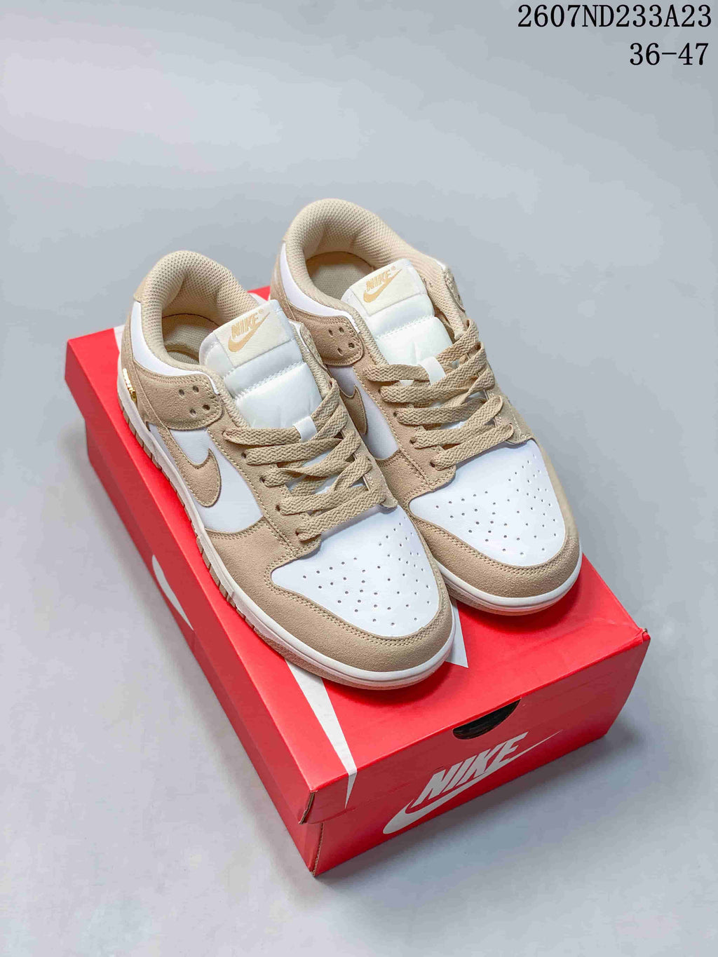 Nike SB Dunk Low Pro White Beige Sneakers