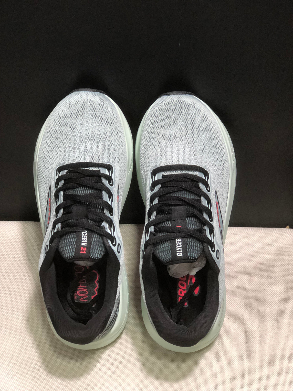 Brooks Glycerin 21 Running Sneakers Gray Black Red