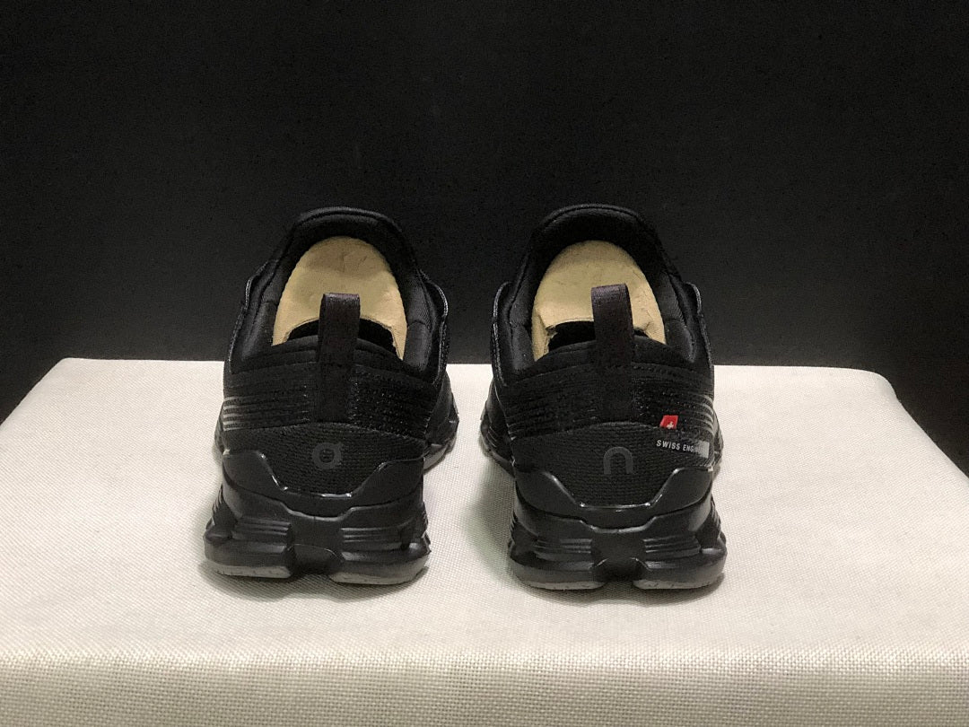 On Cloud X Z5 Black Running Sneakers