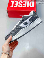 Diesel S-UKIYO V2 Low-Top Sneakers in Charcoal