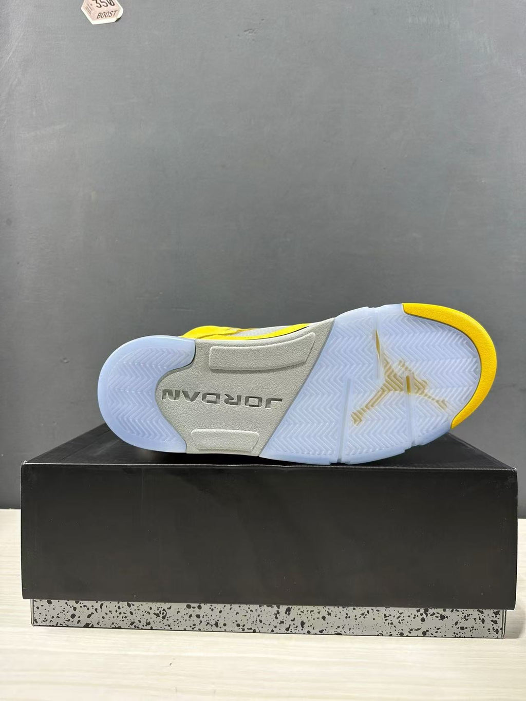Jordan Air Jordan 5 Retro Tokyo Yellow Sneakers IO3372-700