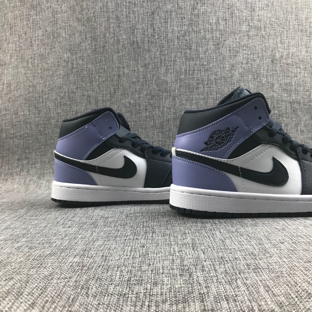 Jordan 1 Mid Sneakers Deep Blue Toe 554724-445