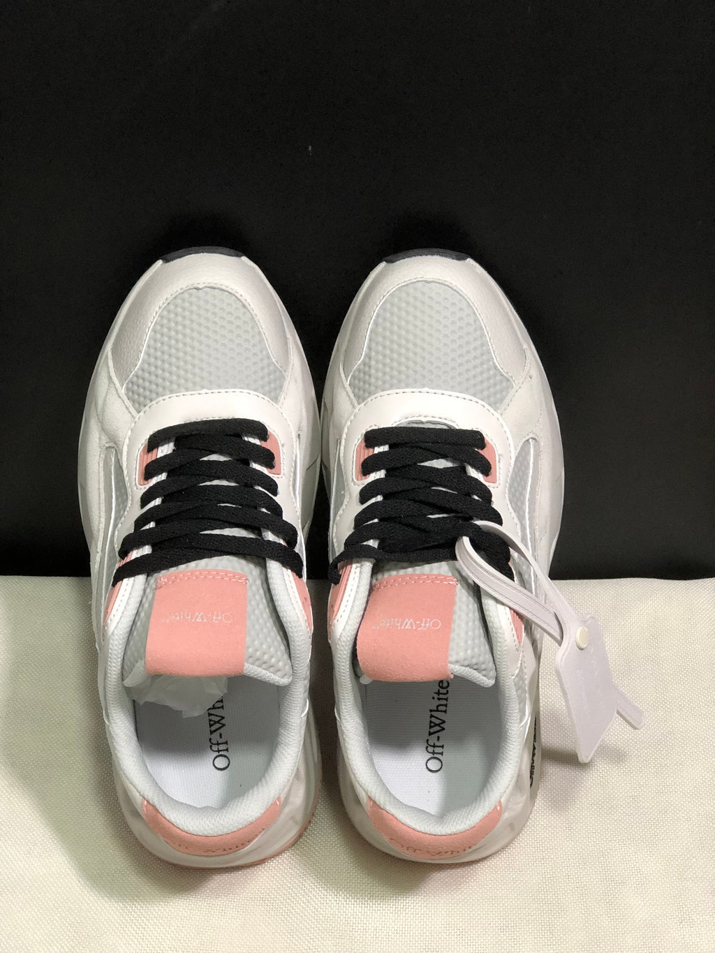 Off-White Low-Top Sneakers White and Pink