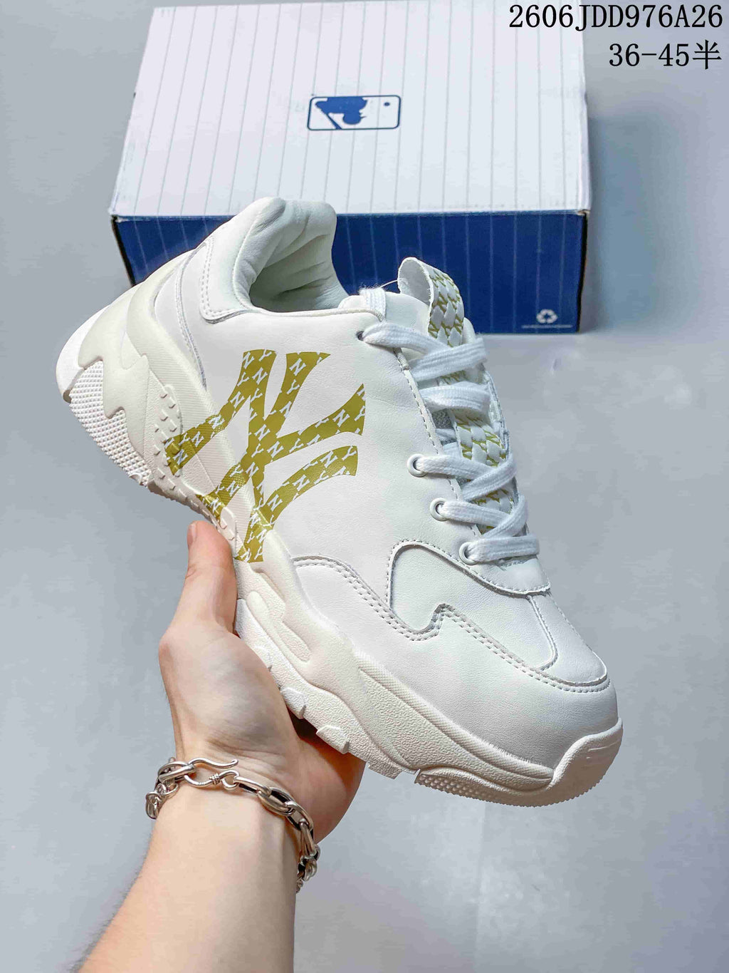 MLB Big Ball Chunky A Running Sneakers White Gold 32SHCM011