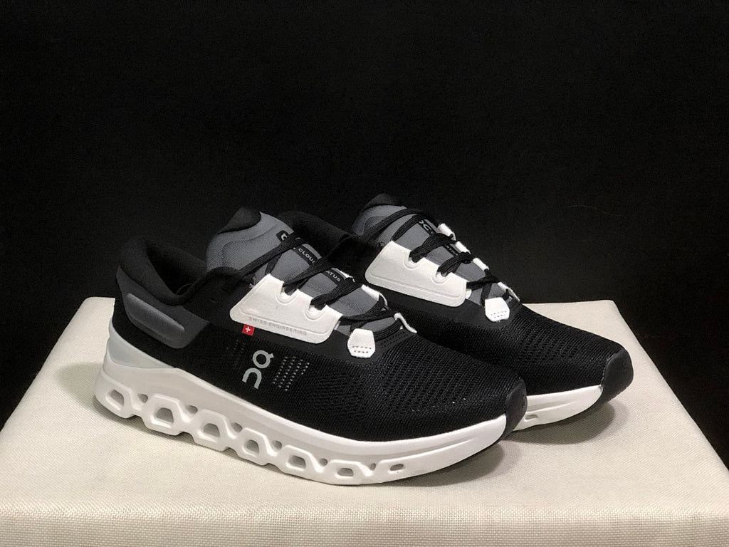 On Cloudstratus 3 Running Shoes, Black and White