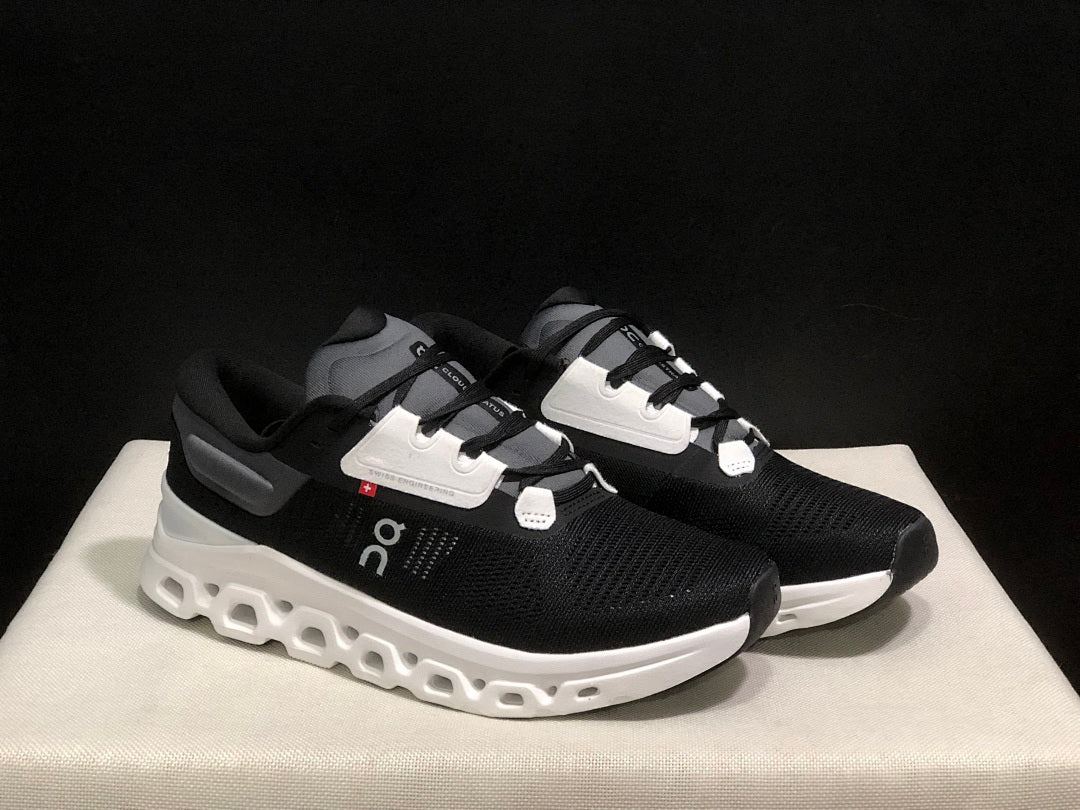 On Cloudstratus 3 Running Shoes, Black and White