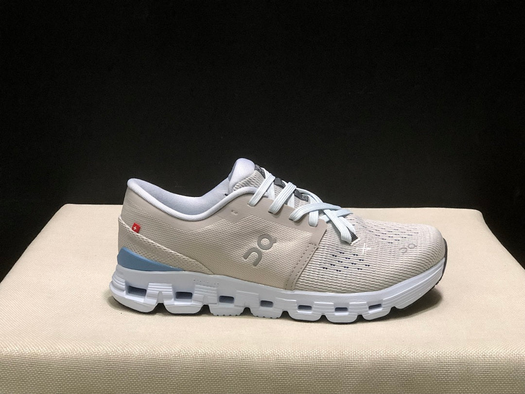 On Cloud X 4 Sneakers in Silver and Blue