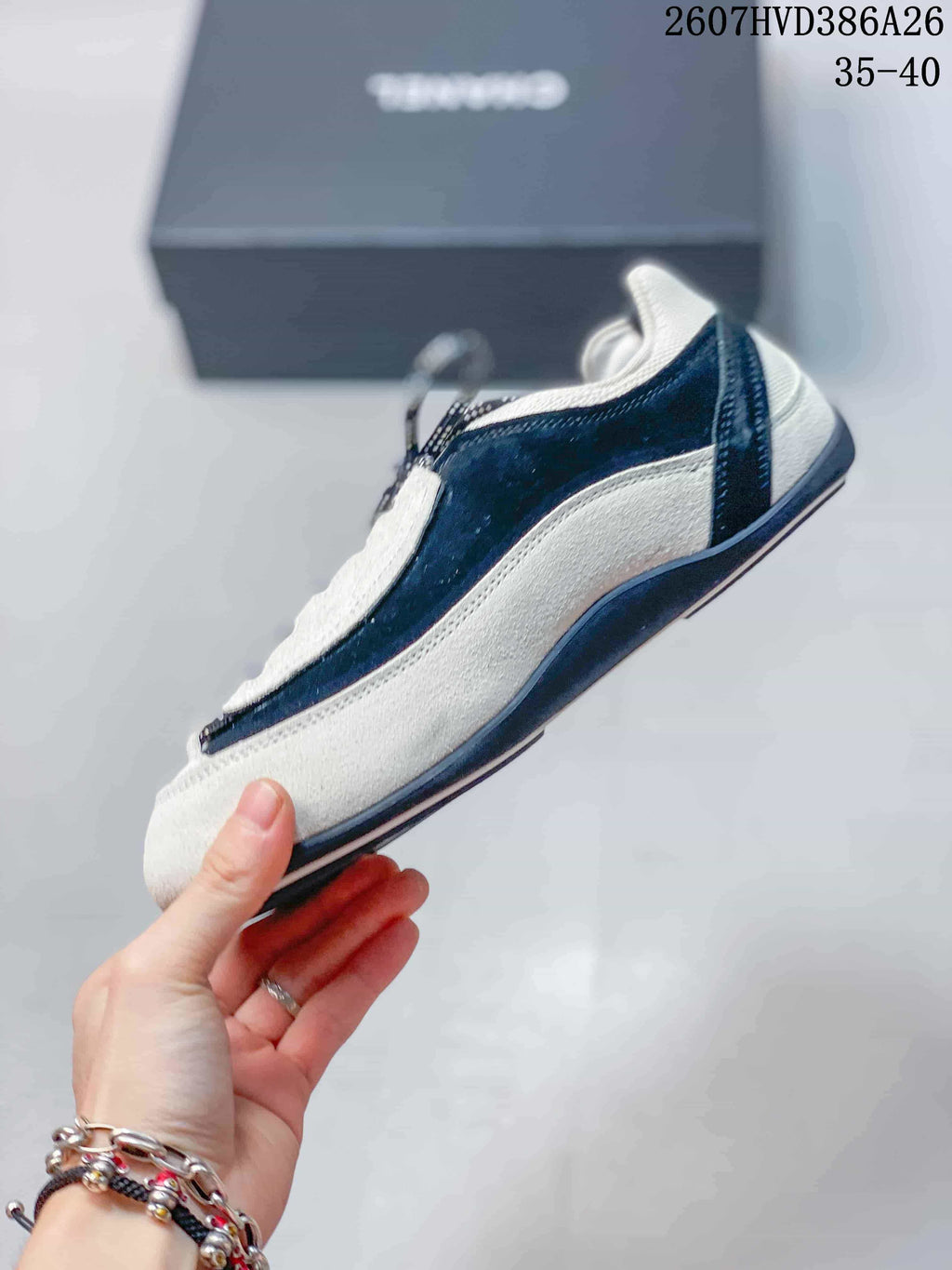 Chanel 2607HVD386A26 Black White Low-Top Sneakers