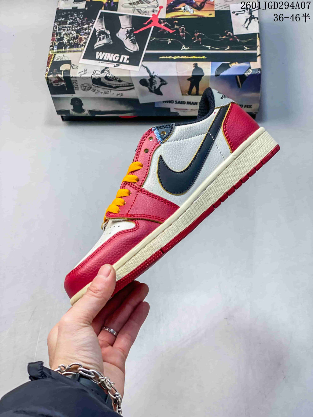 Jordan Air Jordan 1 Retro Low OG Sneakers Red White Black HV8566