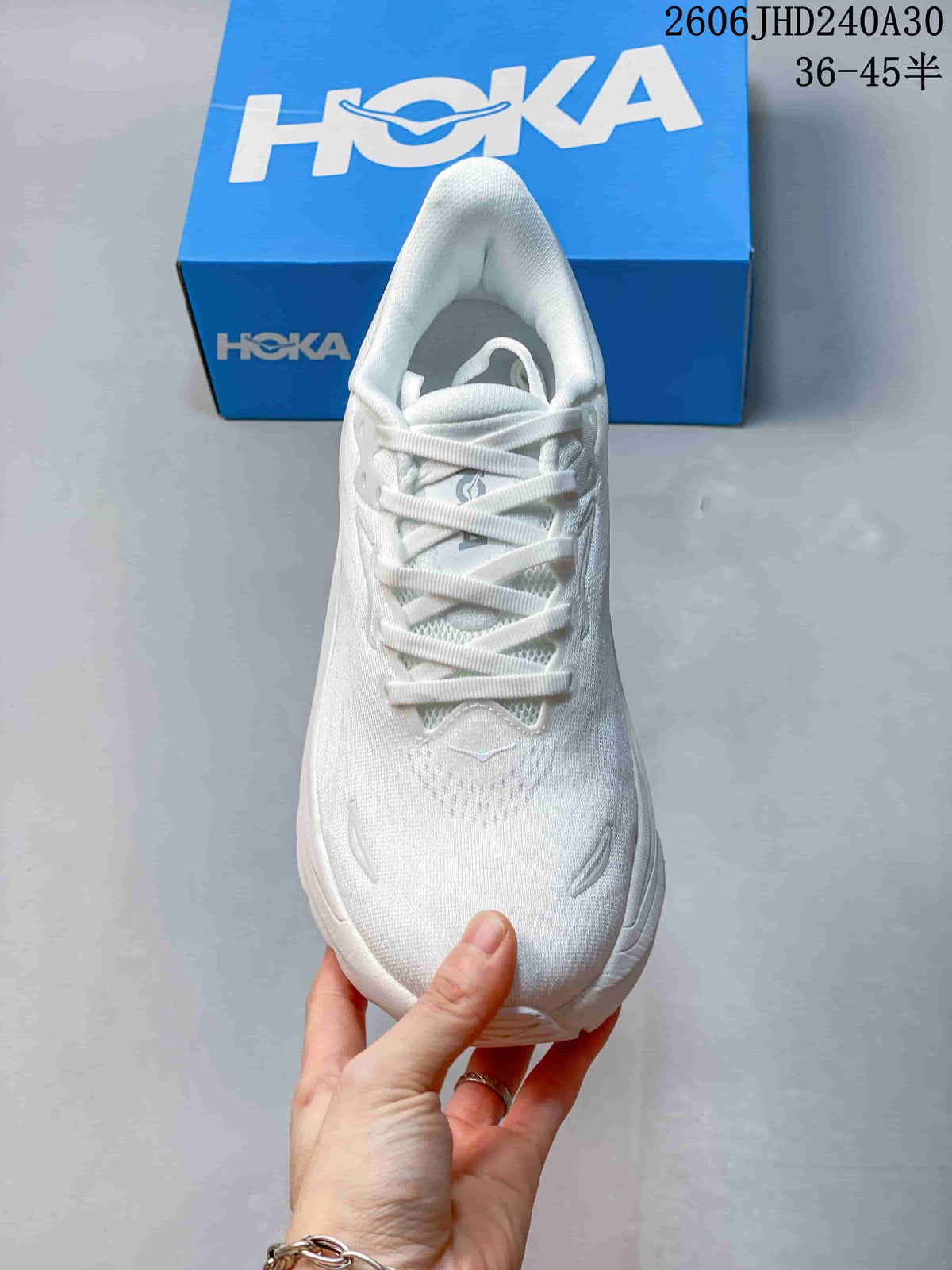 HOKA Arahi 8 White Running Shoes