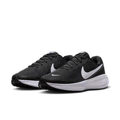 Nike Revolution 8