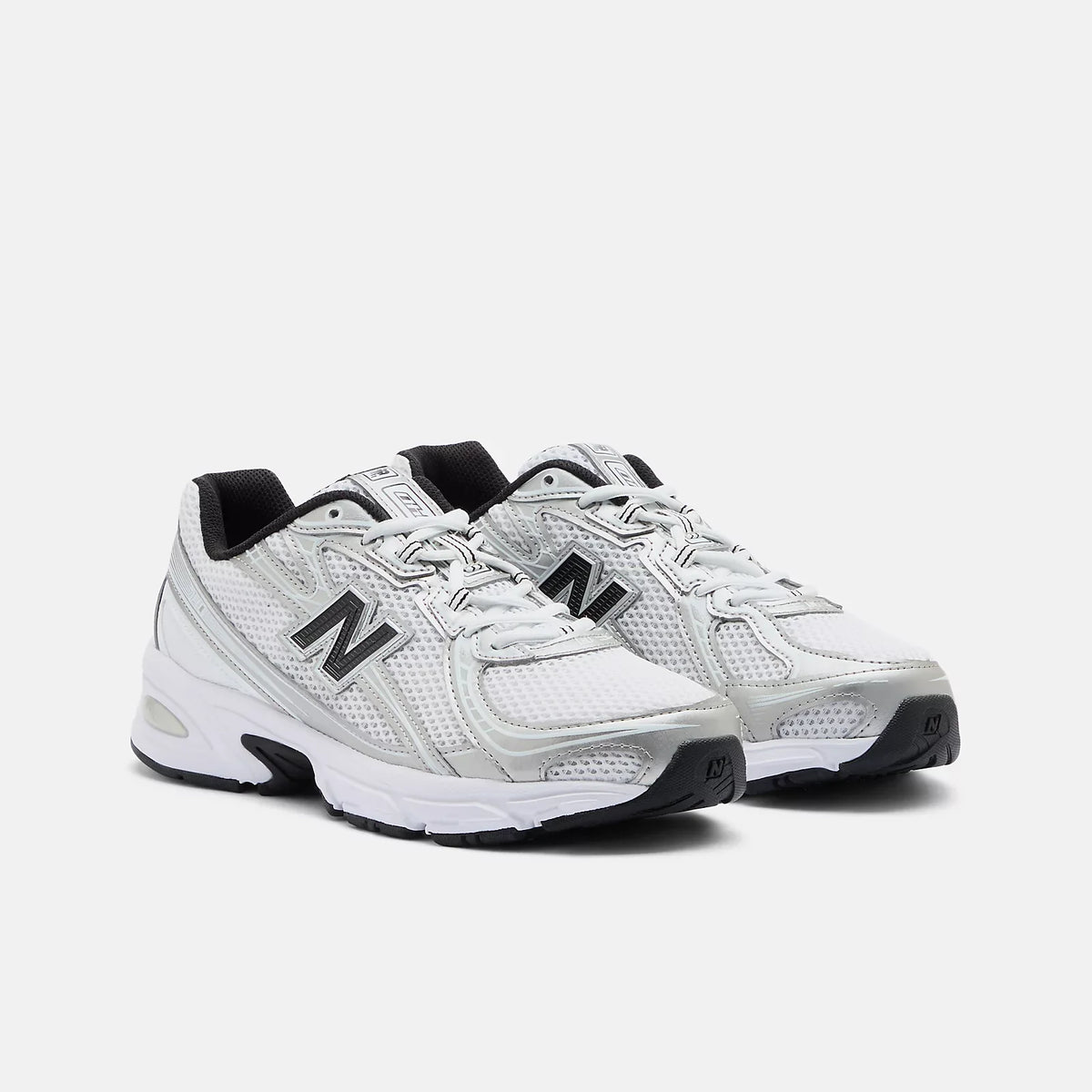 New Balance 740